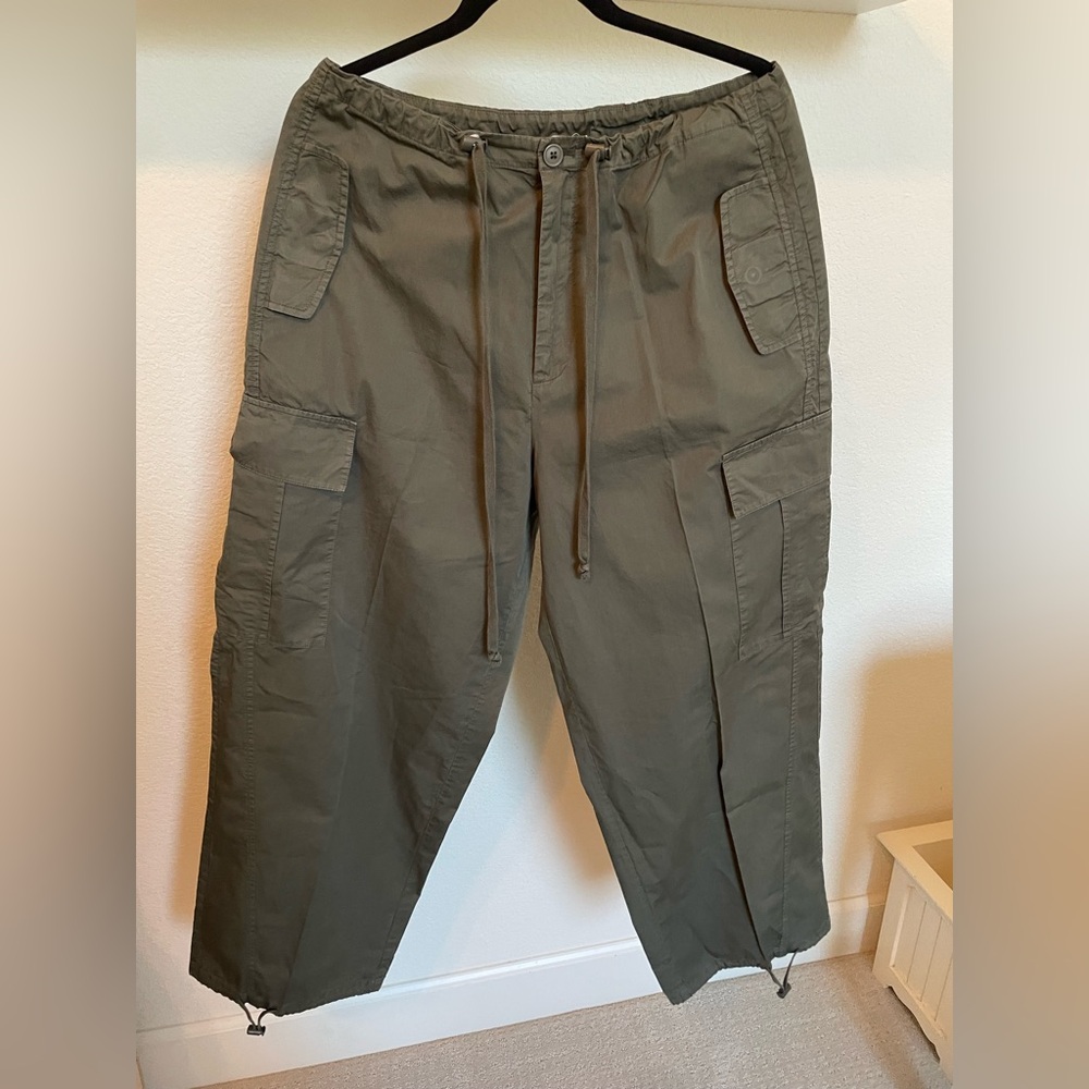 Good American cargo pants